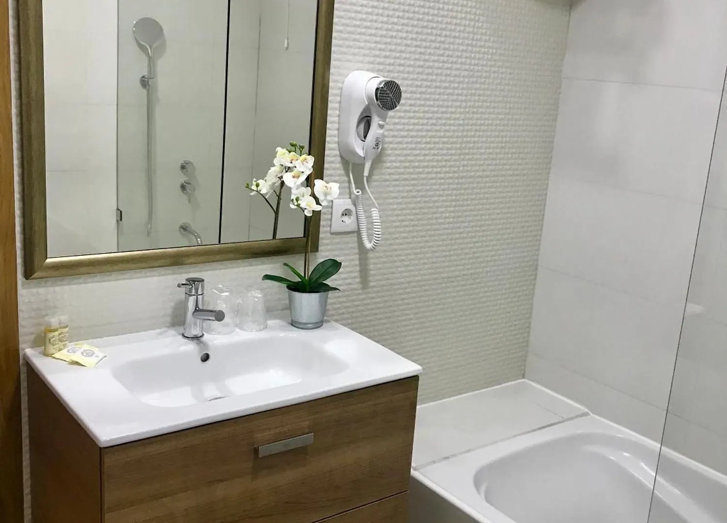 Hotel Sete Colinas Lisbona